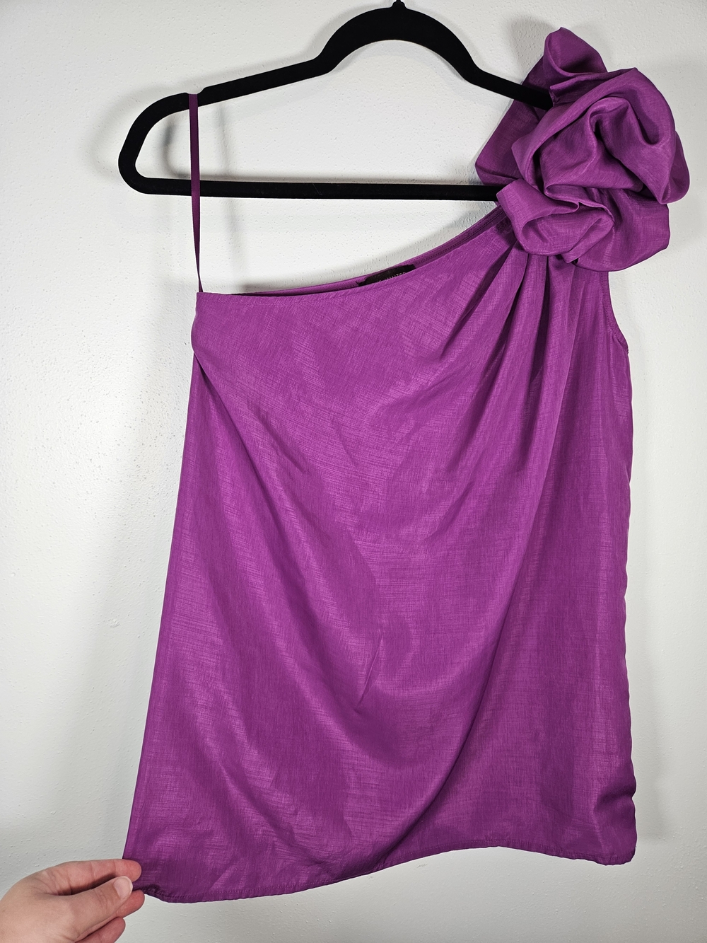 The Limited One-Shoulder Top with Rosette Detail - Magenta